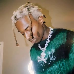 Meet your Posher, Esther